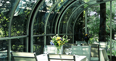 Telescopic Restaurant Enclosure