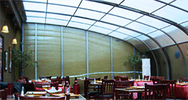 Telescopic Restaurant Enclosure